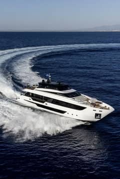 2022 Ferretti Yachts Skydeck photo 1