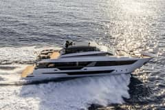 2022 Ferretti Yachts Skydeck photo 3