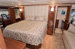 2024 Viking 90 Skybridge "PRIMETIME" photo 4