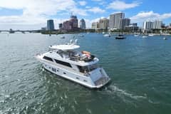 2010 Ocean Alexander 83 photo 4