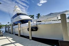 2008 Viking 74 Enclosed Bridge photo 9