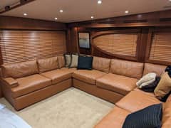 2007 Hatteras 68 Convertible photo 4