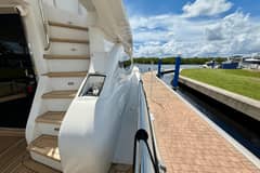 2005 68 FLYBRIDGE photo 8