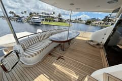 2005 68 FLYBRIDGE photo 5