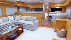 2006 Hatteras 68 Convertible photo 3