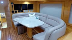 2006 Hatteras 68 Convertible photo 7