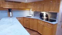 2006 Hatteras 68 Convertible photo 6