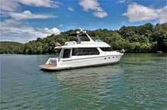 2001 Carver 570 Voyager Pilothouse photo 2