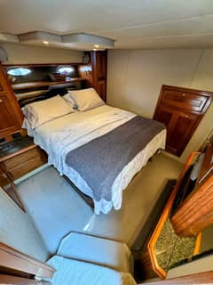 2005 Cruisers Yachts 540 Express photo 5