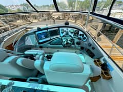 2005 Cruisers Yachts 540 Express photo 3