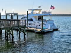 2003 Johnson Flybridge photo 2