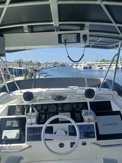 1997 Sea Ray 550 Sedan Bridge photo 9