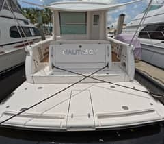 2004 Tiara Sport 5200 Sovran Salon photo 2