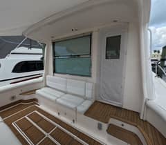2004 Tiara Sport 5200 Sovran Salon photo 4