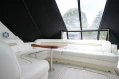2010 Sea Ray 500 Sundancer photo 8