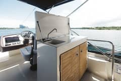 2015 Beneteau Monte Carlo 5 photo 8
