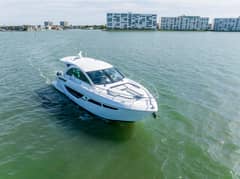2018 Cruisers Yachts 50 CANTIUS photo 3