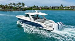 2025 Tiara Yachts 48 LS photo 4
