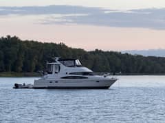 2005 Carver 444 Motor Yacht photo 1