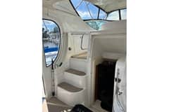 2004 Carver 466 Motor Yacht photo 9