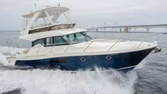 2021 Tiara Yachts 4400 Flybridge photo 1
