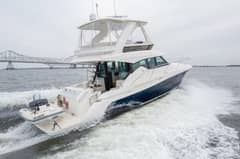 2021 Tiara Yachts 4400 Flybridge photo 5