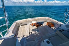 2023 Hatteras GT45X photo 9
