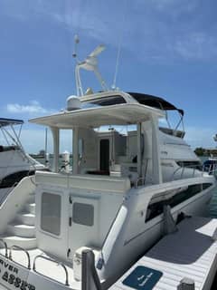 2006 Carver 43 Motor Yacht photo 2