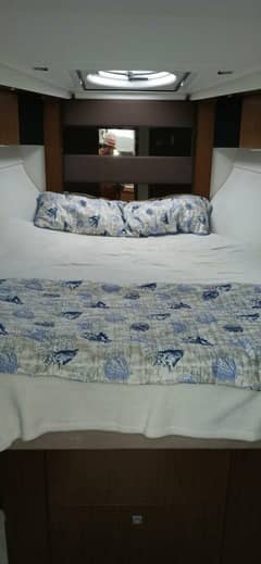 2014 Cruisers Yachts photo 9