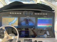 2017 Boston Whaler 420 Outrage photo 9