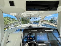 2016 Boston Whaler 420 Outrage photo 8