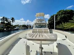 2016 Boston Whaler 420 Outrage photo 4