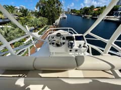 2016 Boston Whaler 420 Outrage photo 6
