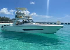 2016 Boston Whaler photo 1
