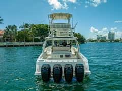2016 Boston Whaler photo 8