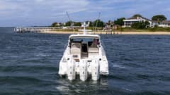 2024 Boston Whaler 405 Conquest photo 8