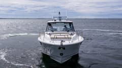 2024 Boston Whaler 405 Conquest photo 6