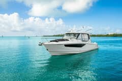 2023 Boston Whaler 405 Conquest photo 9
