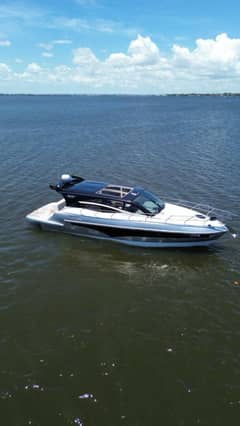 2025 Real 40 HT Luxury  photo 8