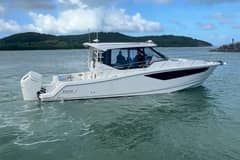 2022 Boston Whaler Conquest 405 photo 1