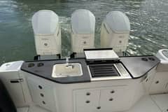 2022 Boston Whaler Conquest 405 photo 9