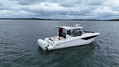 2021 Boston Whaler 405 Conquest photo 6