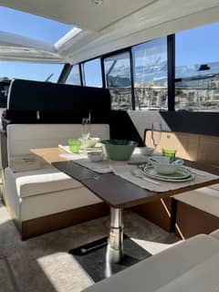 2019 Jeanneau photo 8