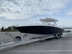 2019 Midnight Express 39 Cuddy photo 2
