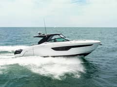 2021 Cruisers Yachts photo 8