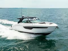 2021 Cruisers Yachts photo 9
