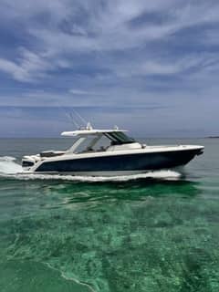 2019 Tiara Yachts 38 LS photo 1