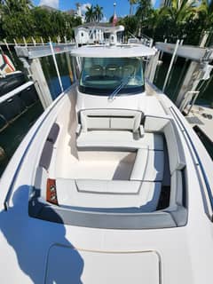 2019 Tiara Yachts 38 LS photo 7