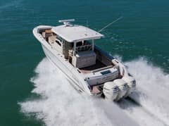 2019 Boston Whaler 380 Outrage photo 6