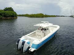 2015 Intrepid 375 Center Console photo 3